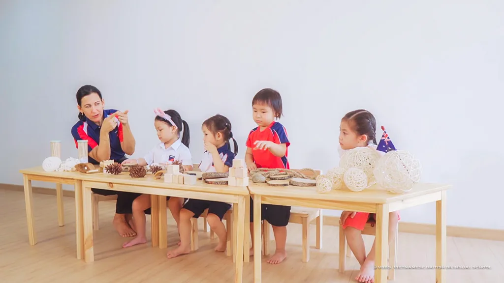 Góc thiệp mừng Giáng sinh tự tay bé vẽ
