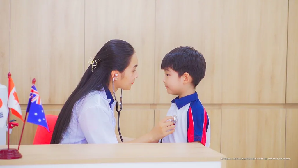 Đường đua xe thăng bằng mini vượt chướng ngại vật