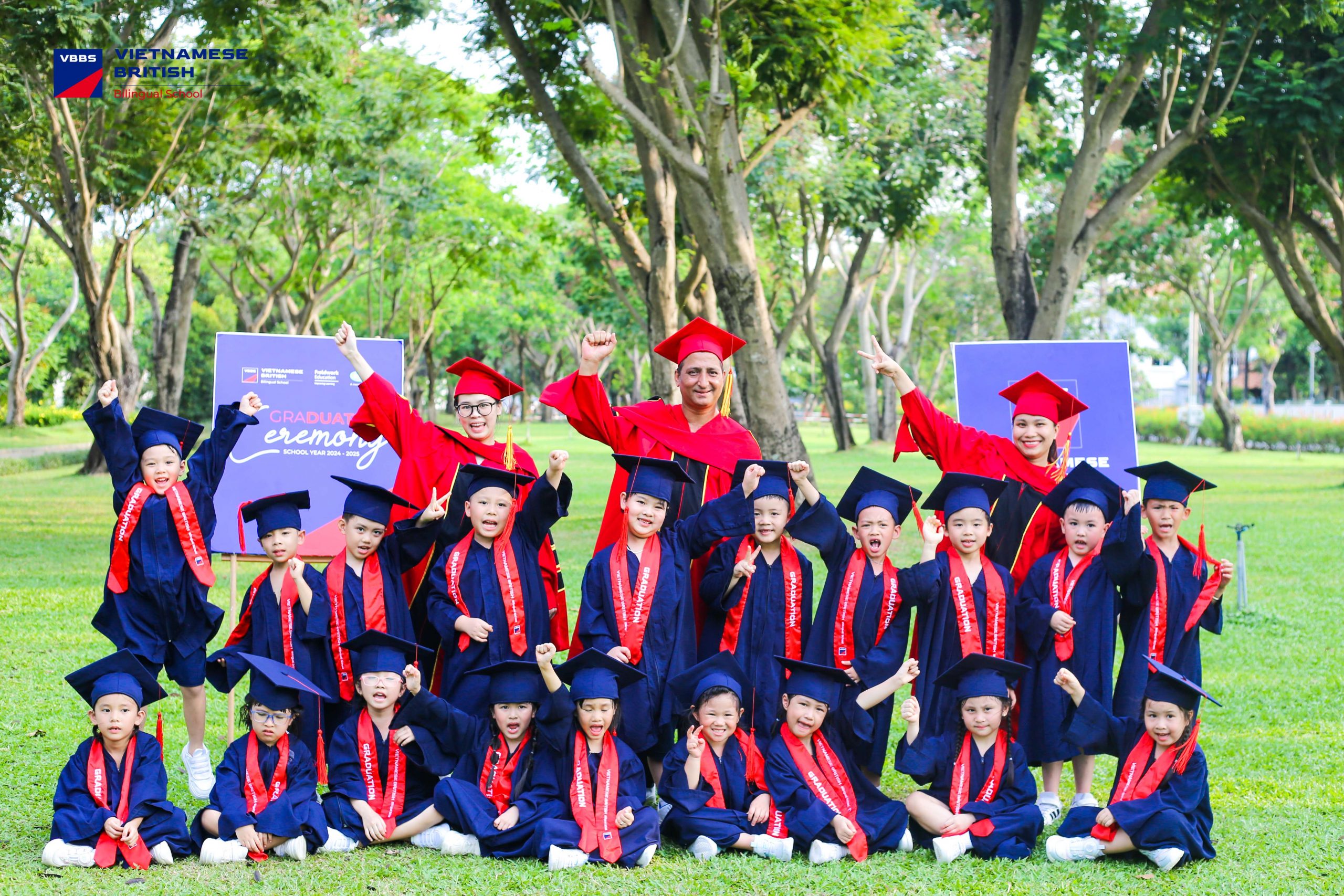 Kỷ yếu lớp Purple Tân Phú là cuốn nhật ký bằng ảnh ghi lại hành trình trưởng thành của các con tại VBBS – nơi tình yêu thương được vun đắp mỗi ngày.