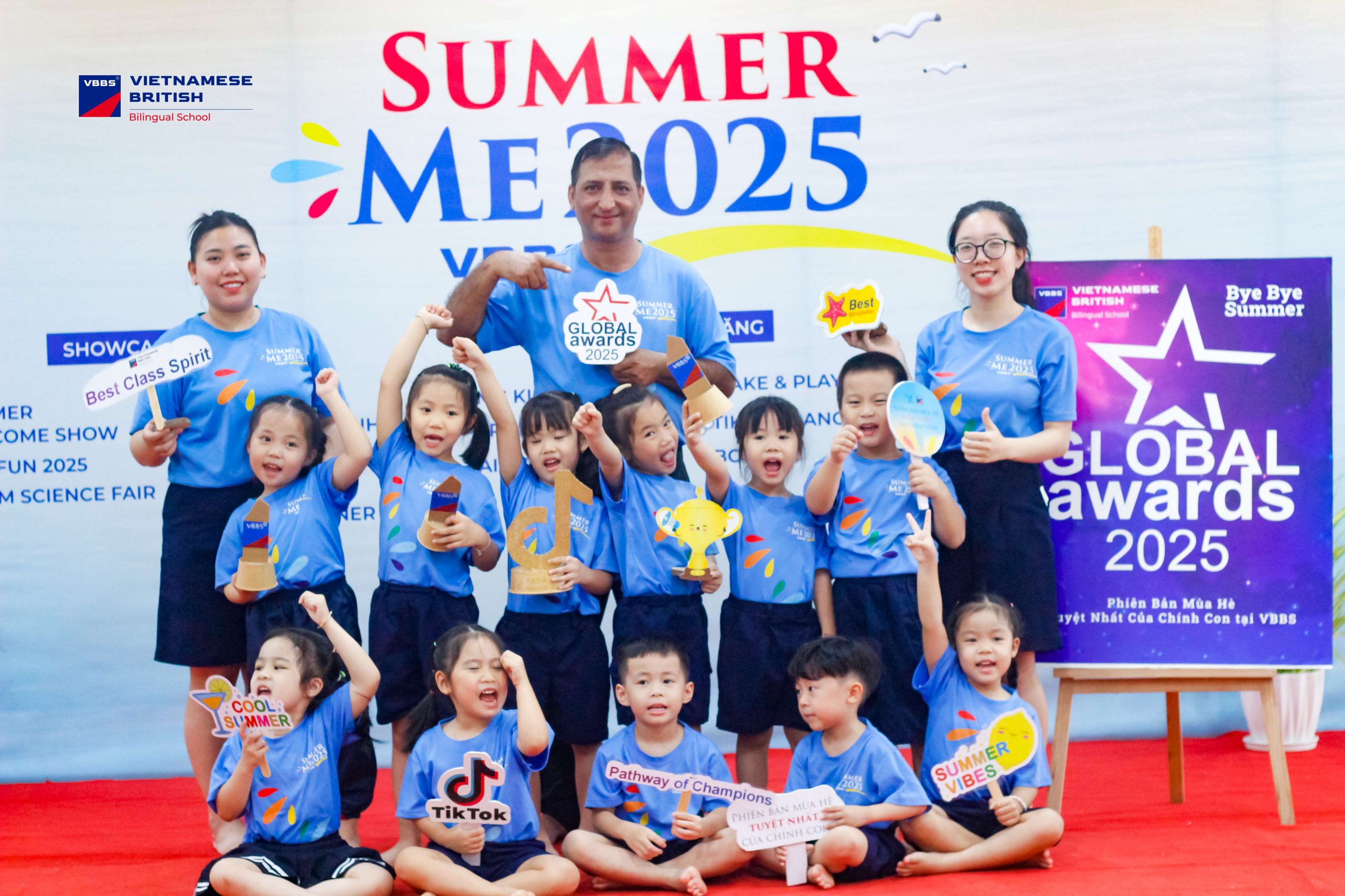 VBBS Global Awards 2025 tại cơ sở VBBS Bình Tân đã khép lại mùa hè SummerMe đầy trải nghiệm, mang đến nụ cười hạnh phúc, niềm tự hào và dấu ấn trưởng thành cho các bé, phụ huynh và thầy cô.